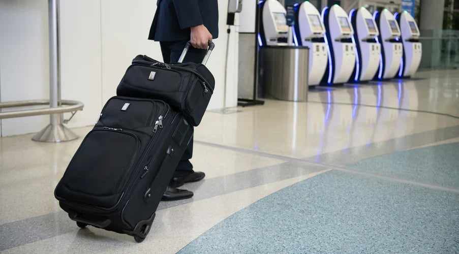 Overhead Luggage Sizes How to Stow Carry On Luggage Travelpro Travelpro Canada