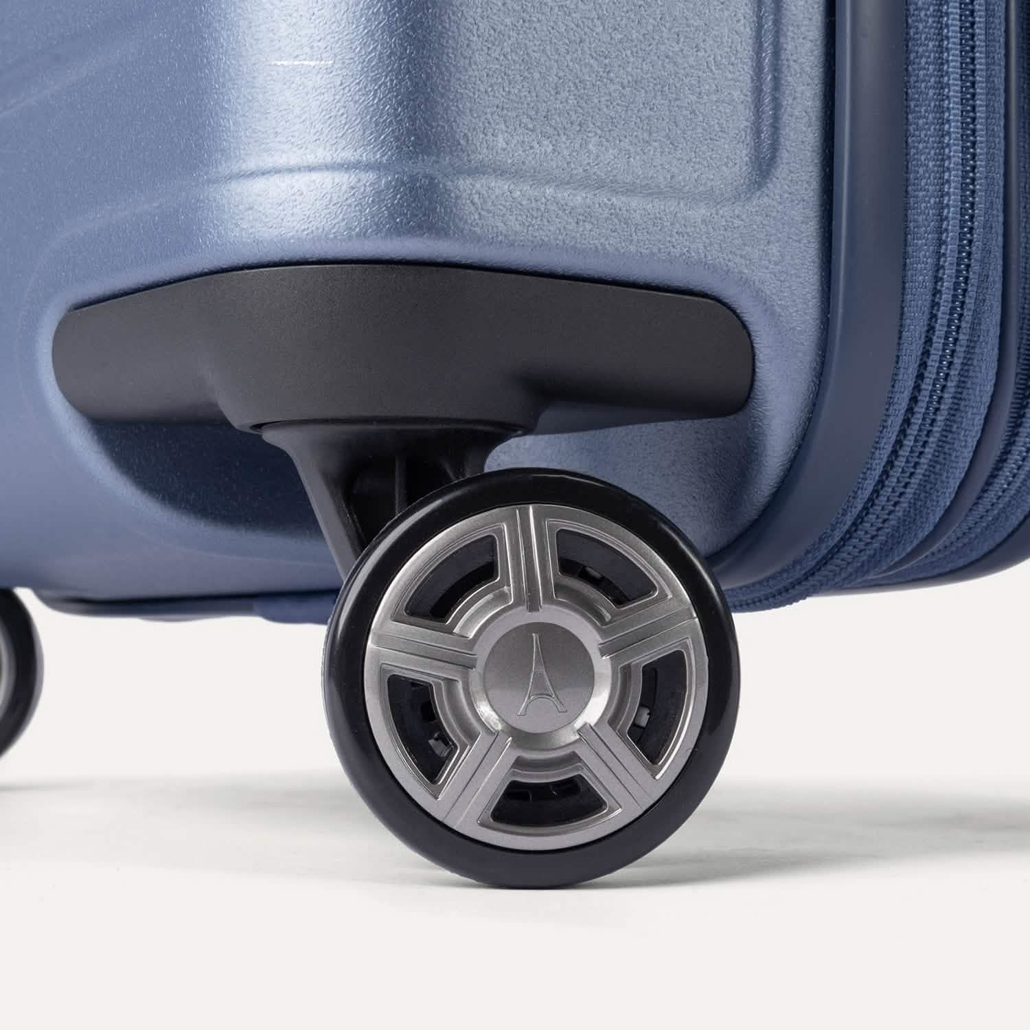 Platinum® Elite Medium Check-In Hardside Spinner