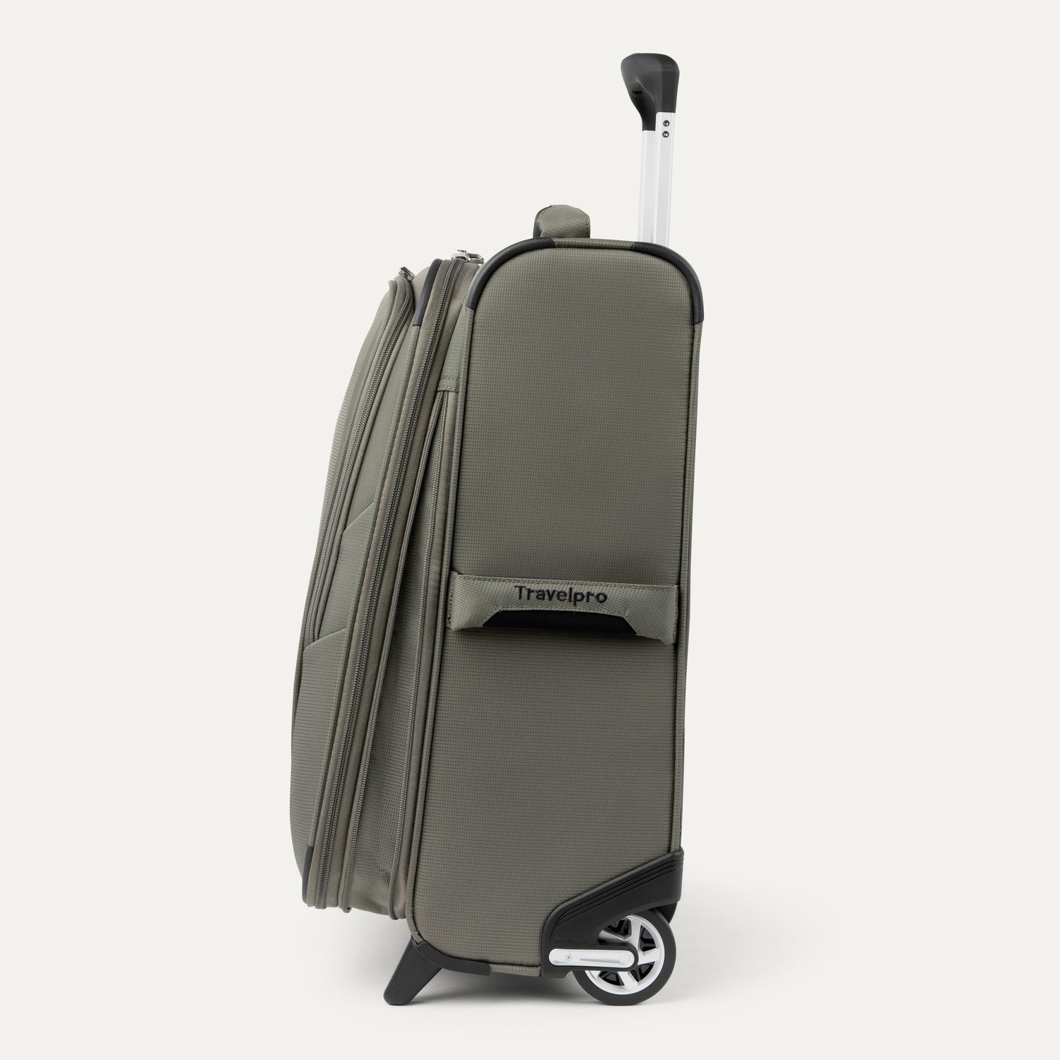 Maxlite® 5 20" International Carry-On Expandable Rollaboard