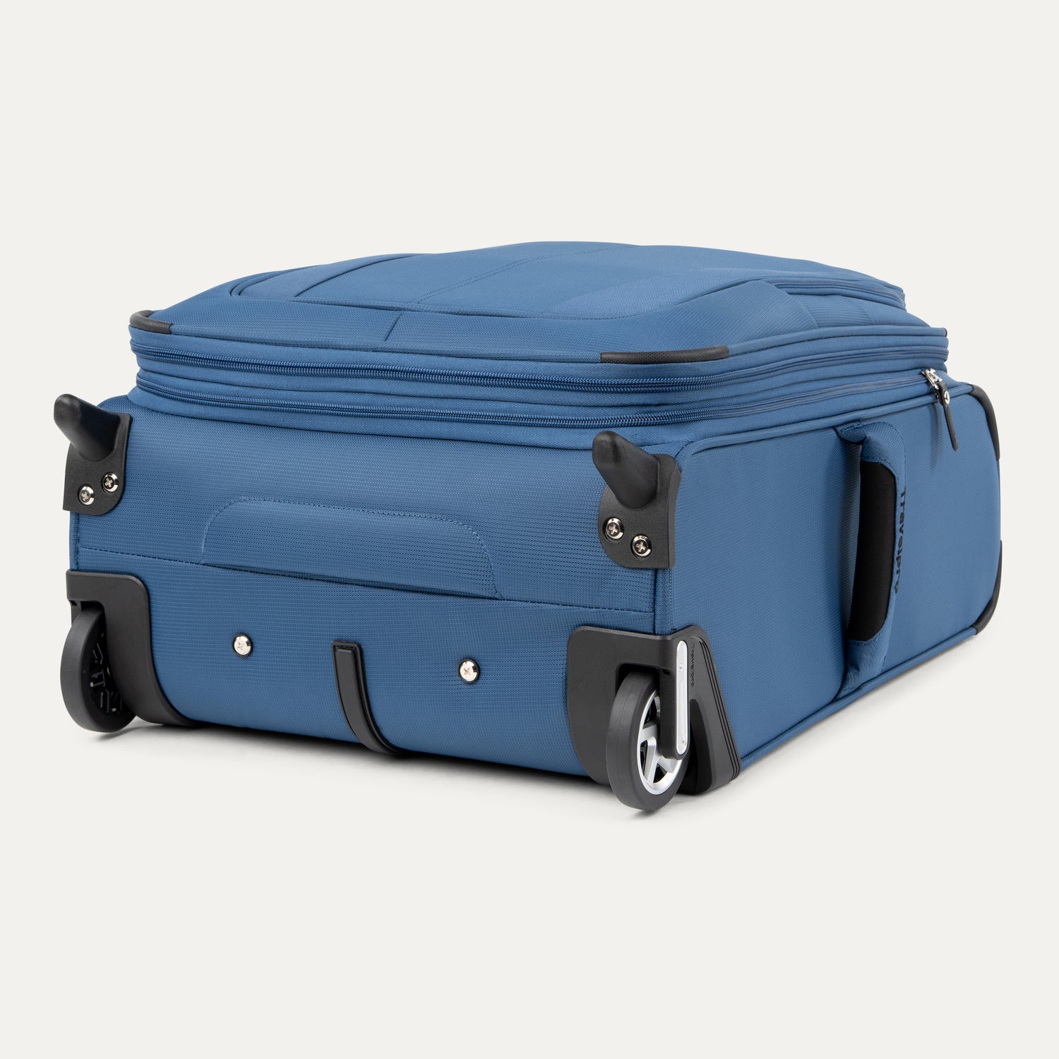 Maxlite® 5 20" International Carry-On Expandable Rollaboard