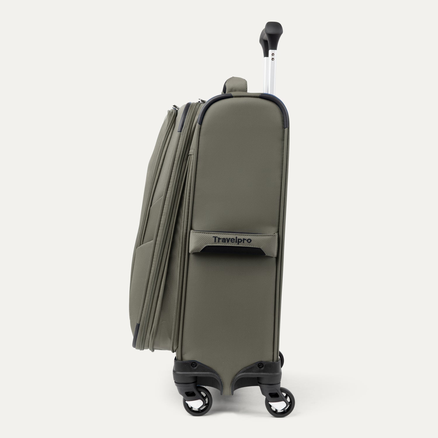 Maxlite® 5 Compact Carry-On Expandable Spinner
