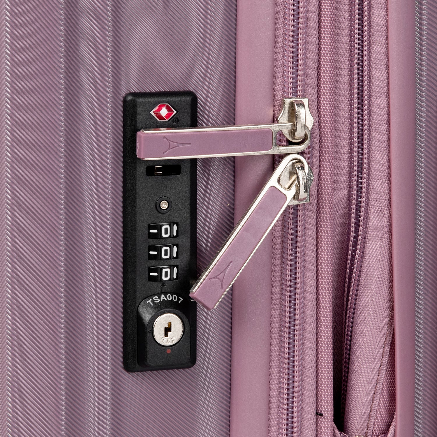 Maxlite® Air Compact Carry-on expansible Hardside Spinner