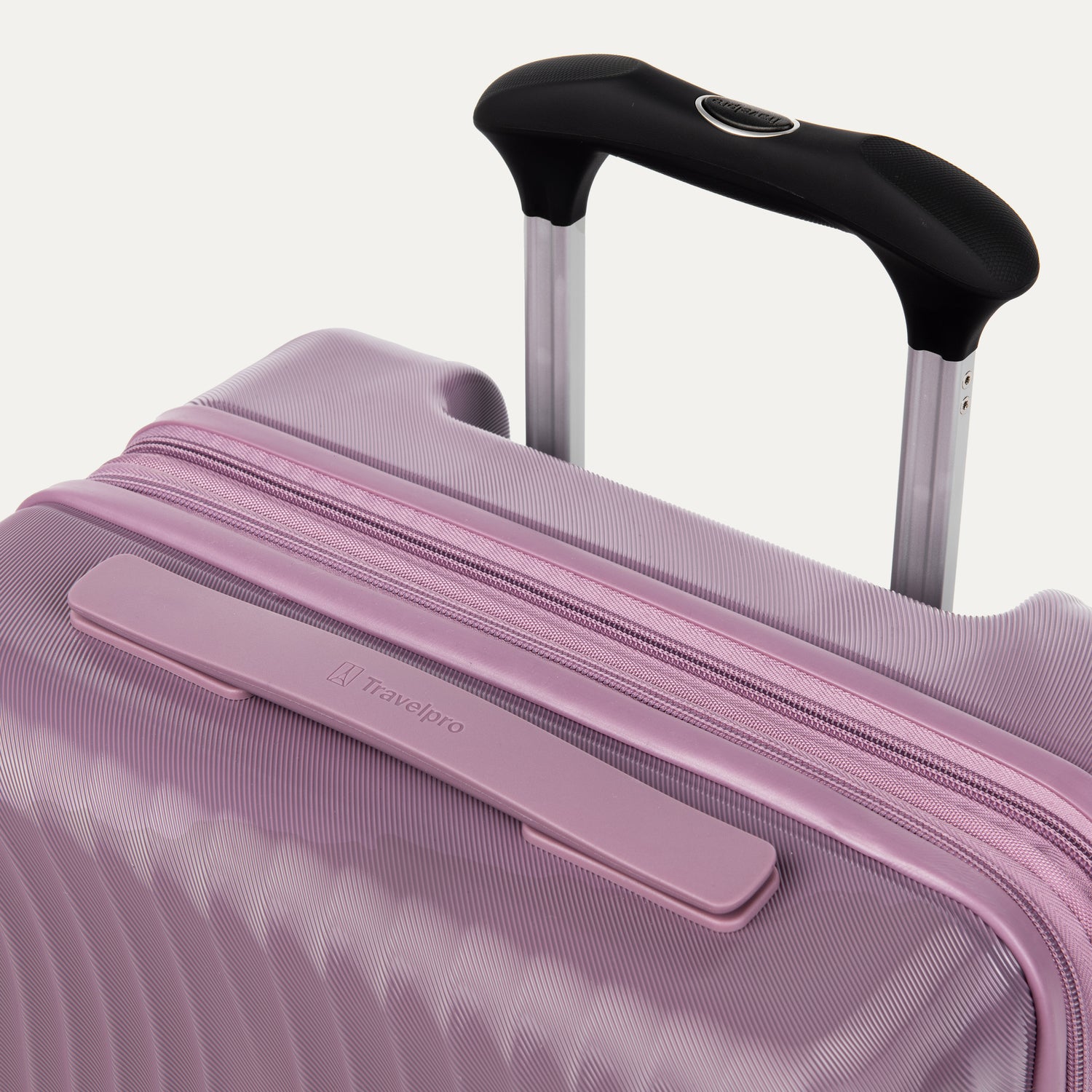 Maxlite® Air Compact Carry-on expansible Hardside Spinner