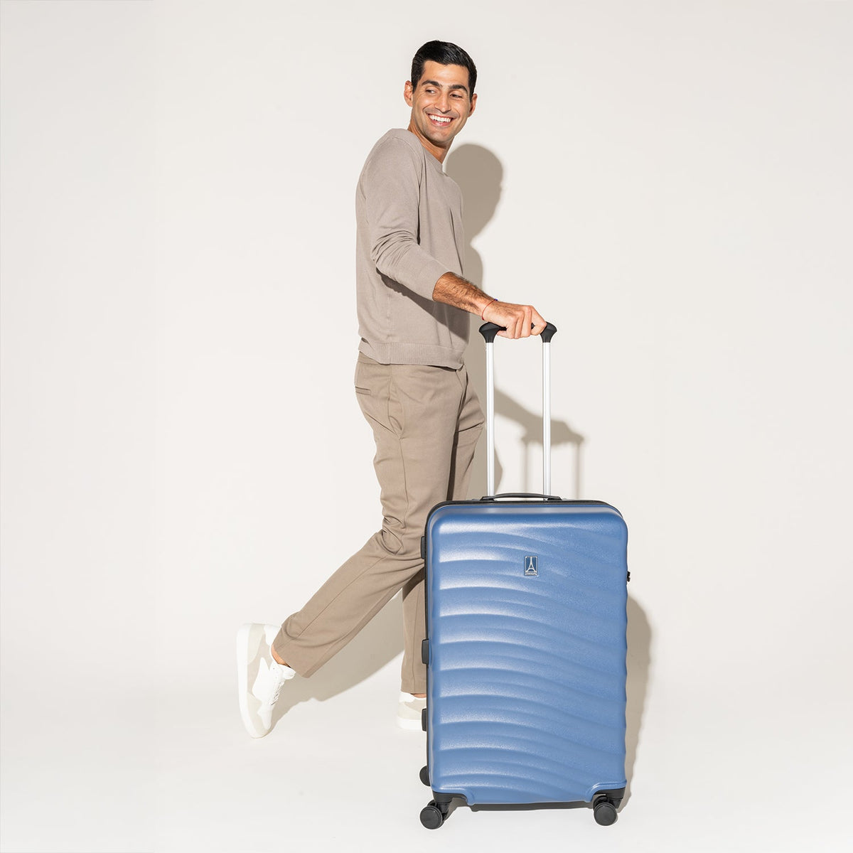 Valise Spinner Rigide Moyenne Maxlite® Air V2 à Roulettes