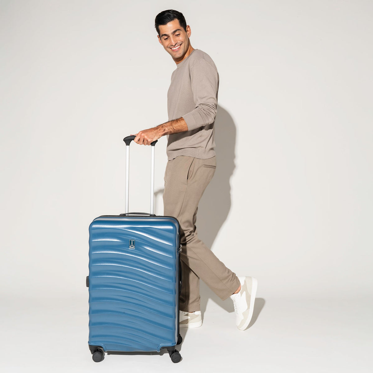 Valise Spinner Rigide Moyenne Maxlite® Air V2 à Roulettes