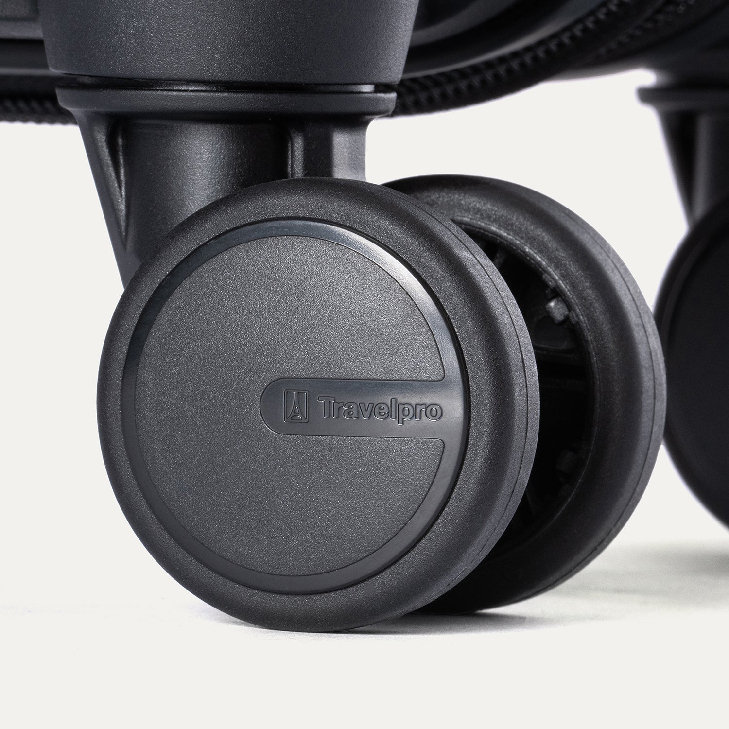 Maxlite® Air V2 International Carry-On Hardside Spinner