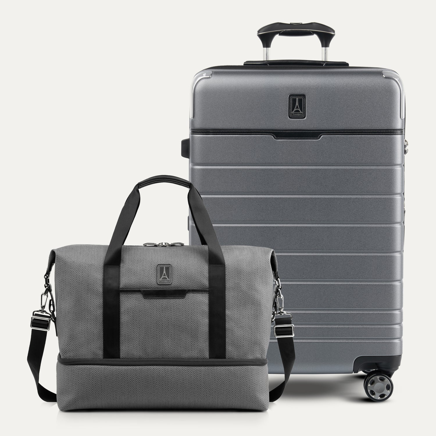 Ensemble de bagages Travelpro® x Travel + Leisure : valise spinner moyenne pour l'enregistrement et sac de voyage à fond ouvrant