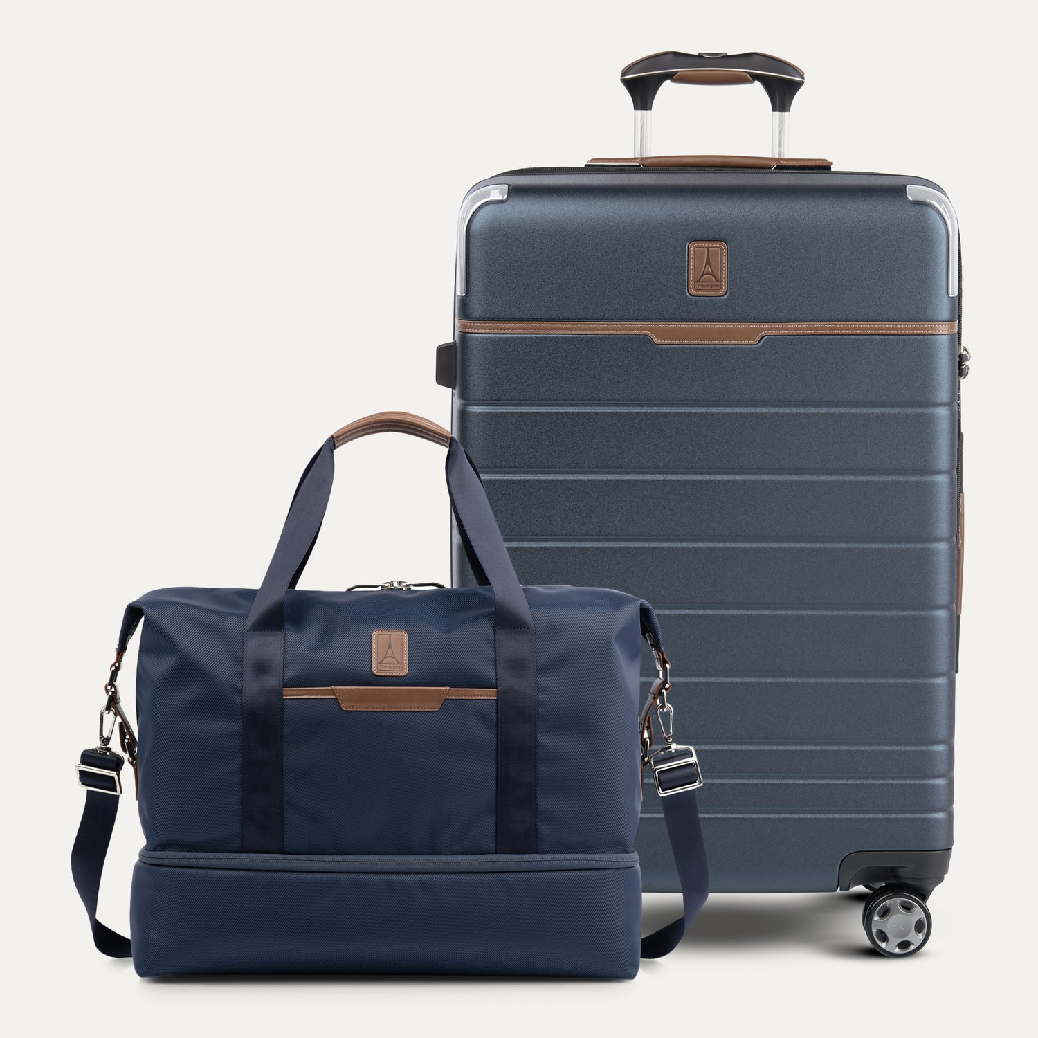 Ensemble de bagages Travelpro® x Travel + Leisure Sac de fin de semaine enant Enregistrement de taille moyenne et Sac de fin de semaine à fond rabattable
