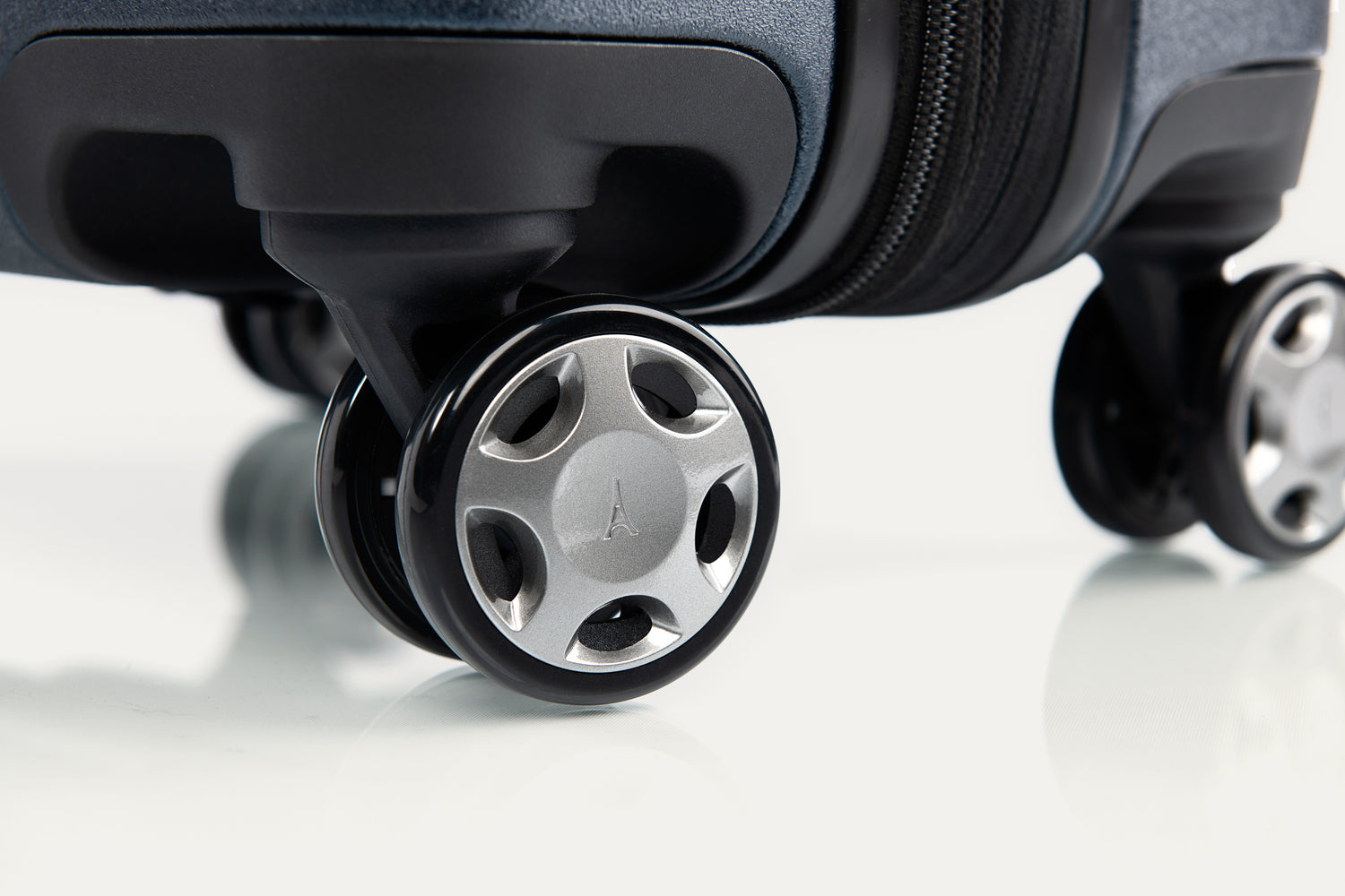 Travelpro® x Travel + Leisure® Compact Carry-On Expandable Spinner