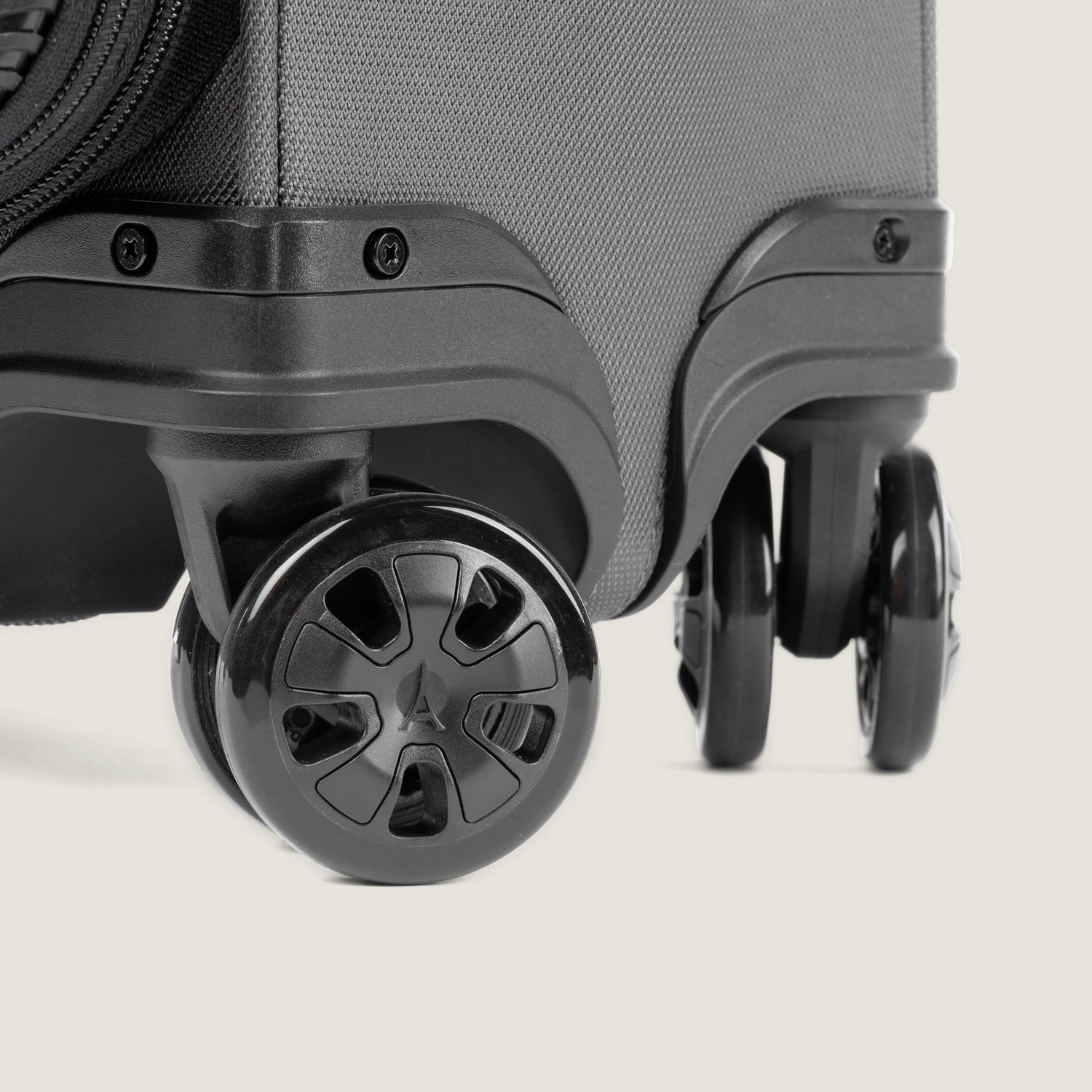 Valise cabine extensible à roulettes Crew™ Classic Compact