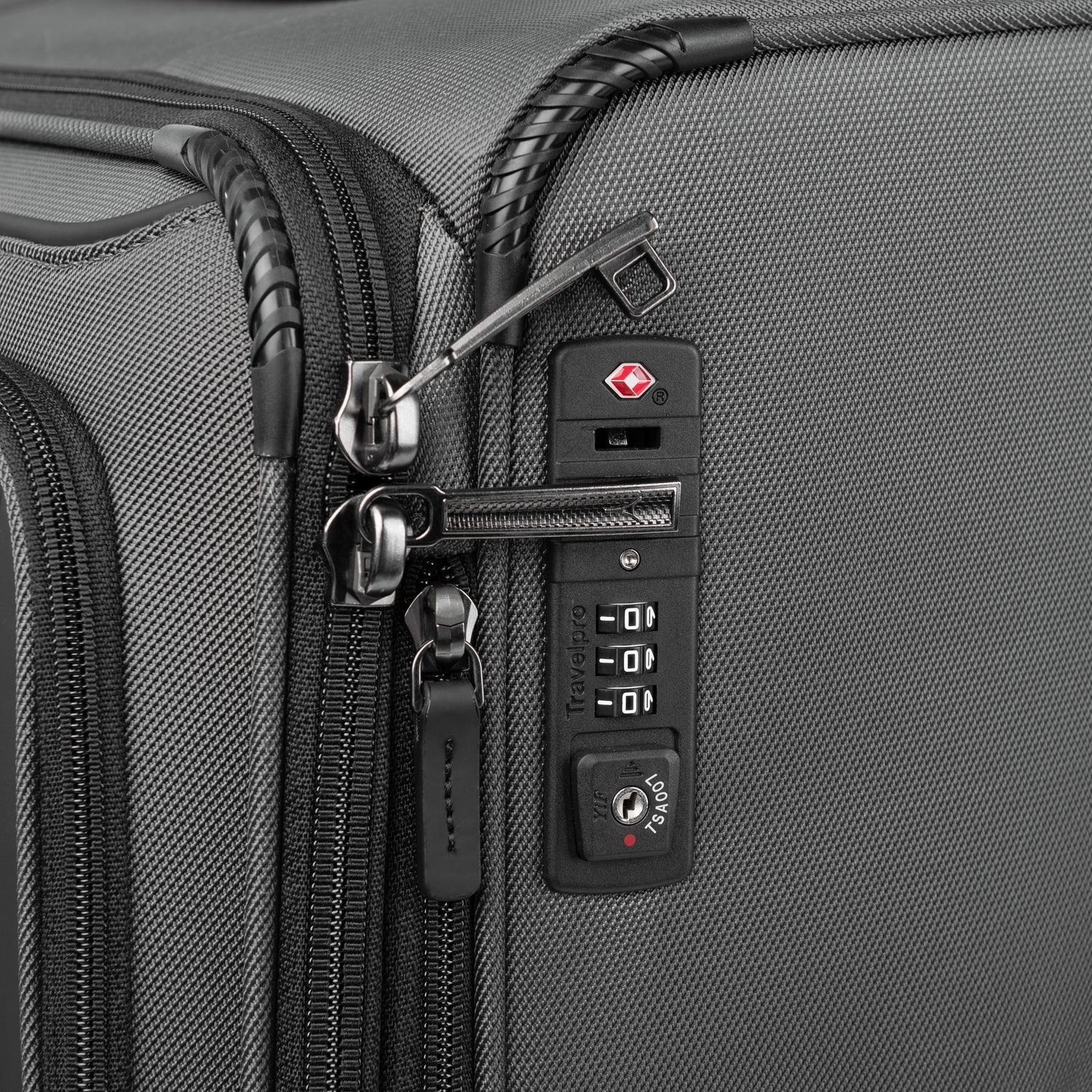 Valise extensible à roulettes Crew™ Classic Medium