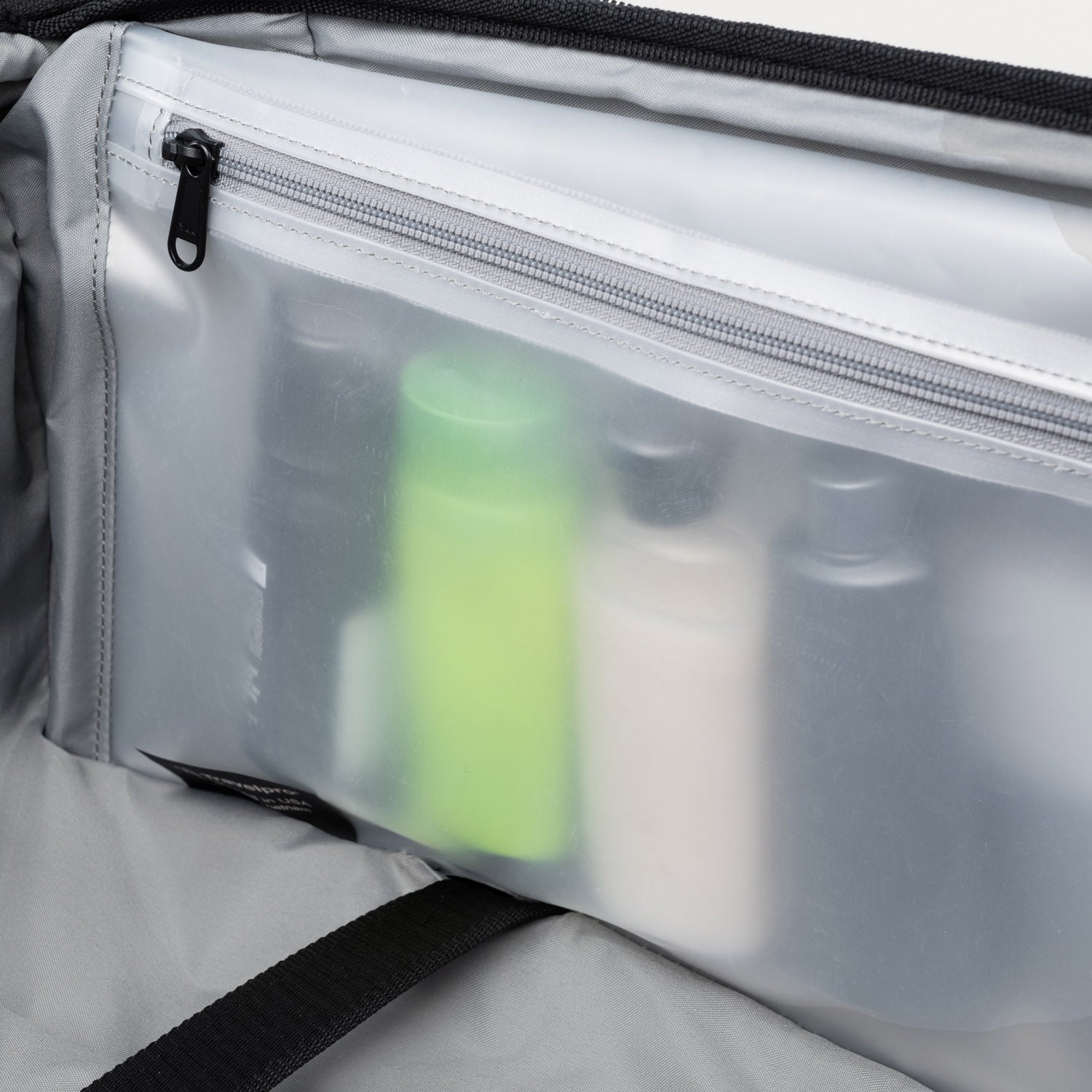 Valise extensible à roulettes Crew™ Classic Medium