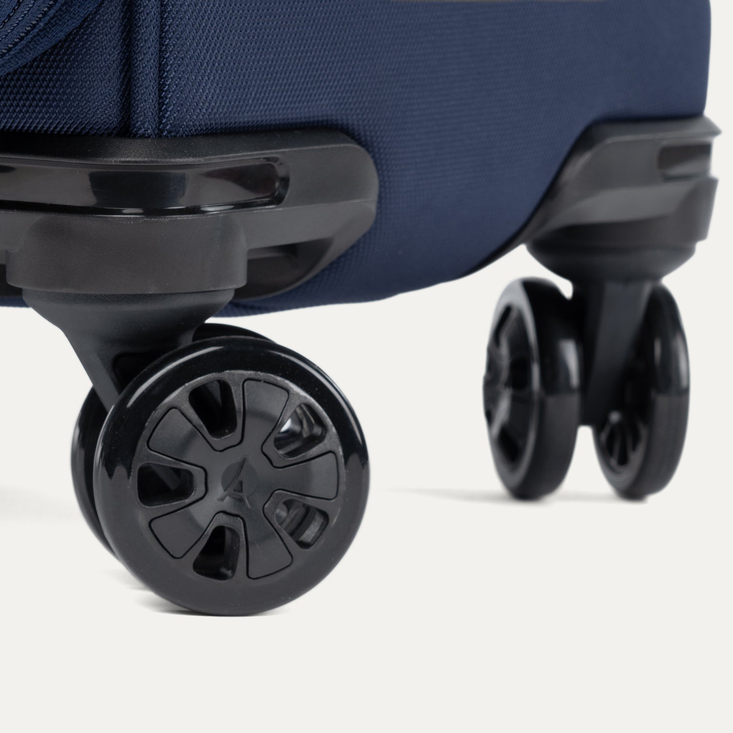 Valise extensible à roulettes Crew™ Classic Medium