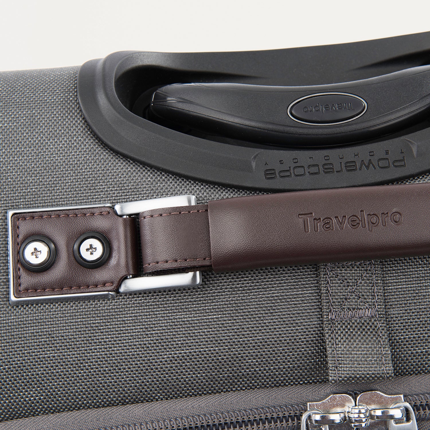 Valise Platinum® Elite 22" extensible à roulettes
