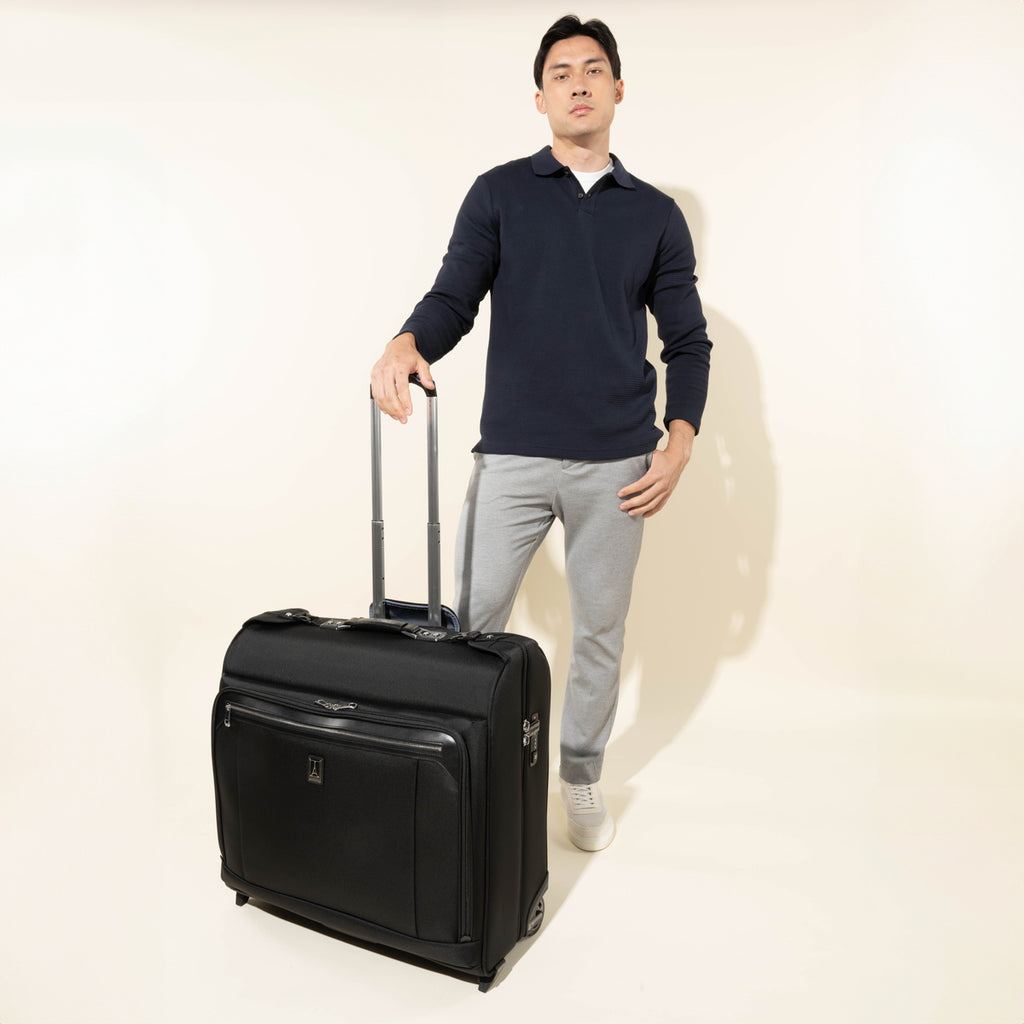 Housse à vêtements à roulettes Platinum® Elite de 50 po