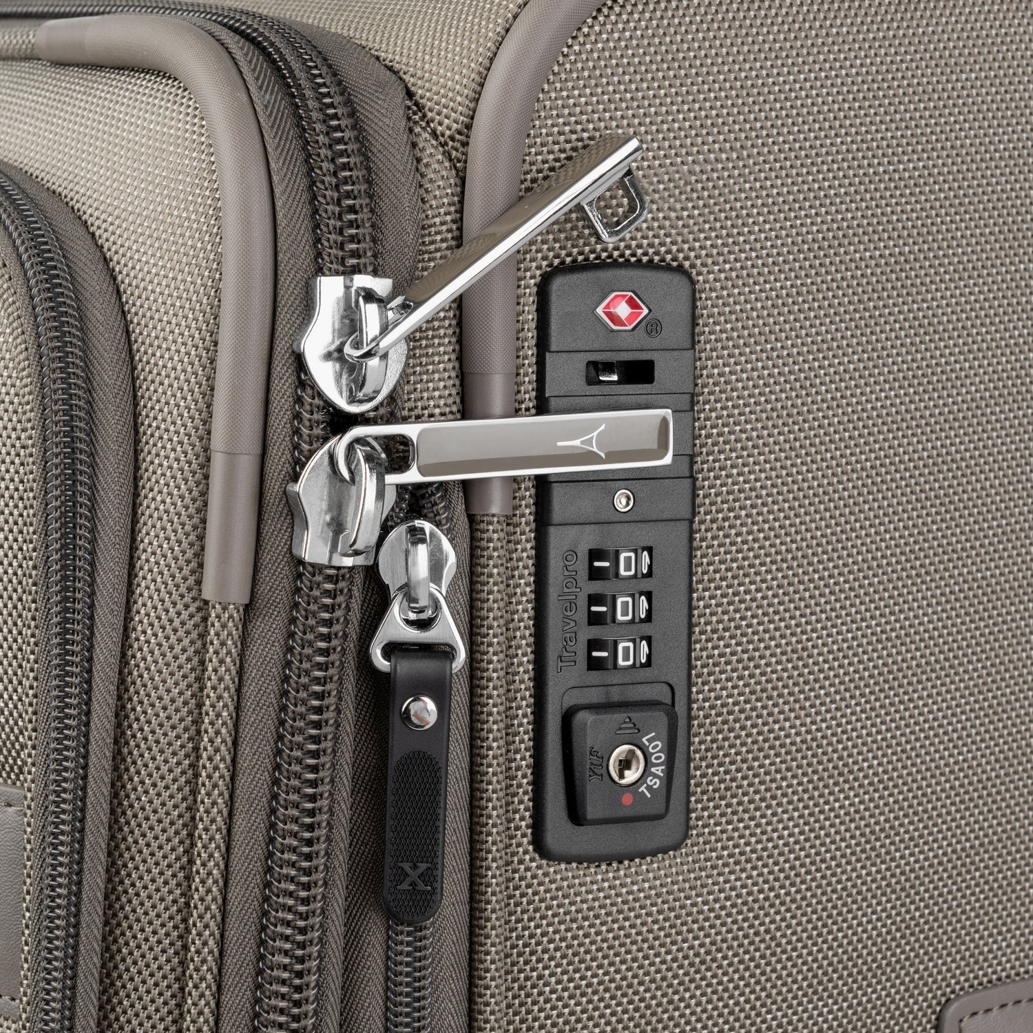 Platinum® Elite 25 po Extensible à roulettes