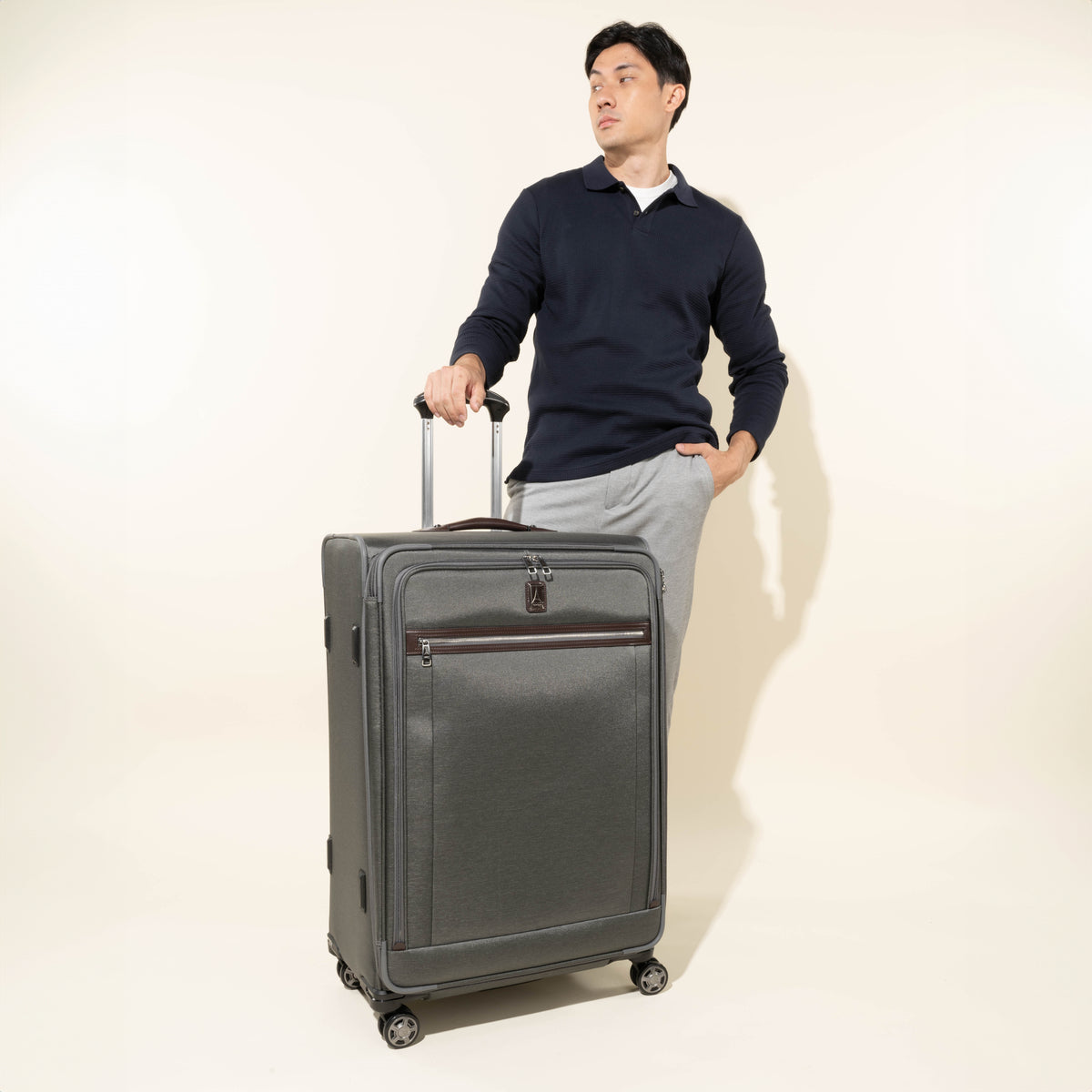 Valise Spinner Extensible Platinum® Elite de 29 po