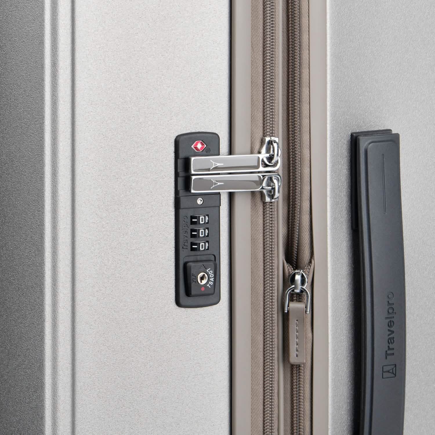 Valise grand format à roulettes en polycarbonate Platinum® Elite