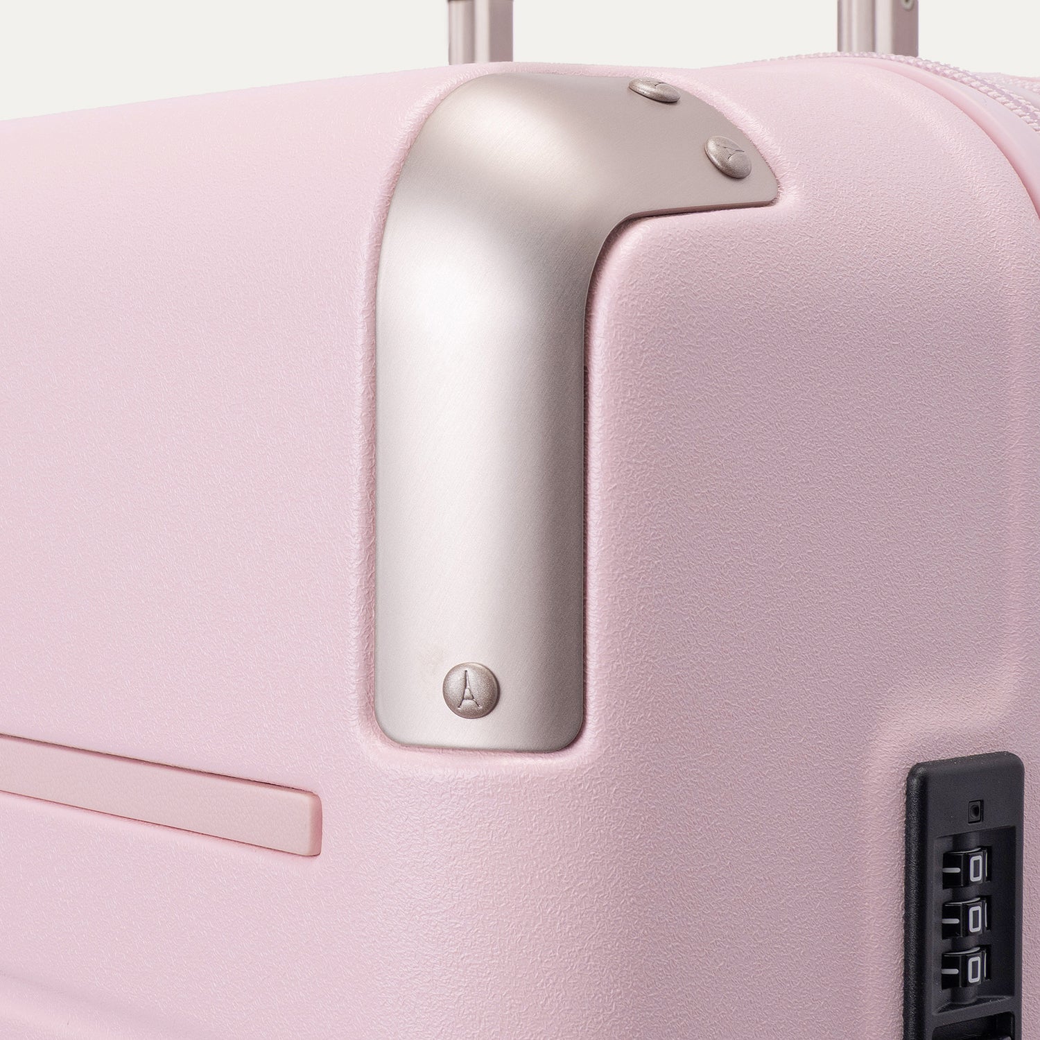 Platinum® Elite Medium Check-In Hardside Spinner