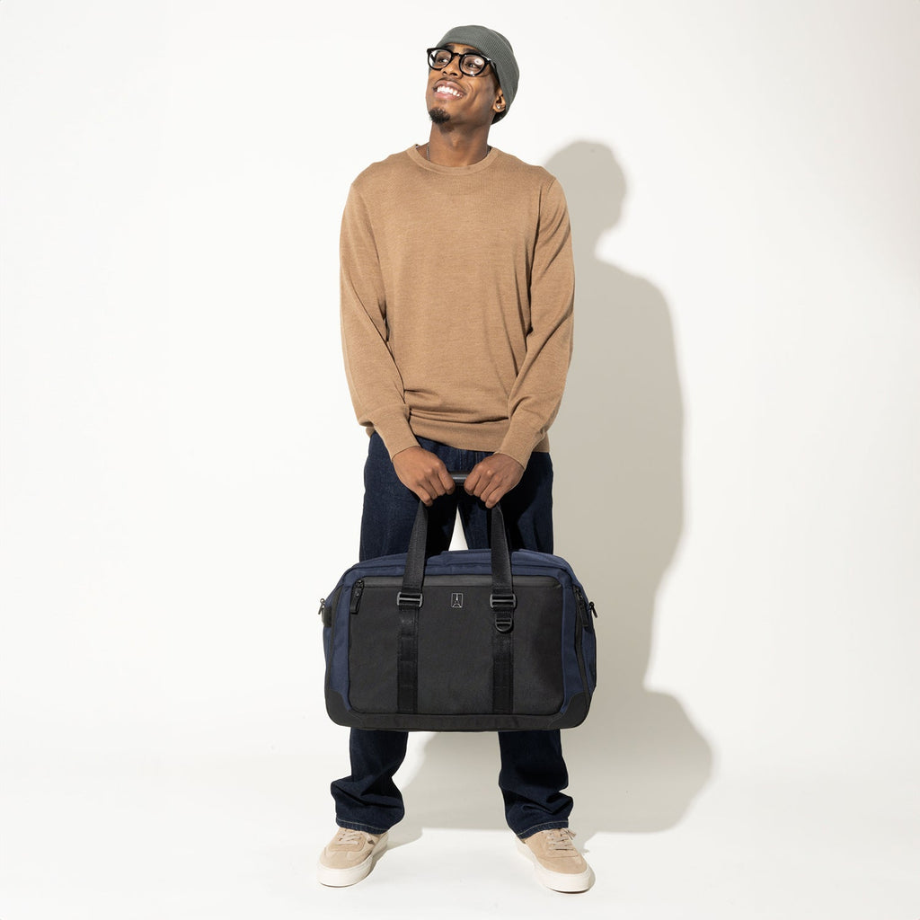 Travelpro® Altitude™ Sac polochon à double expansion
