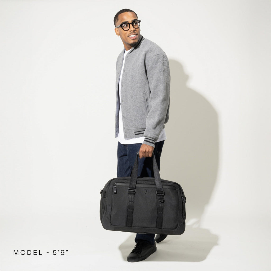 Travelpro® Altitude™ Sac polochon à double expansion