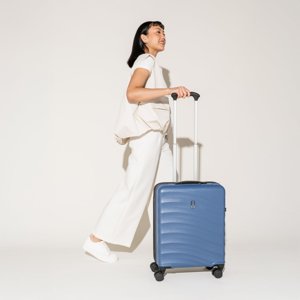 Maxlite® Air V2 International Carry-On / Large Check-In Spinner Set