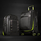 Valise à roulettes extensible Platinum® Elite 21 po / Sac à dos pour ordinateur portable grand format extensible Travelpro® Altitude™