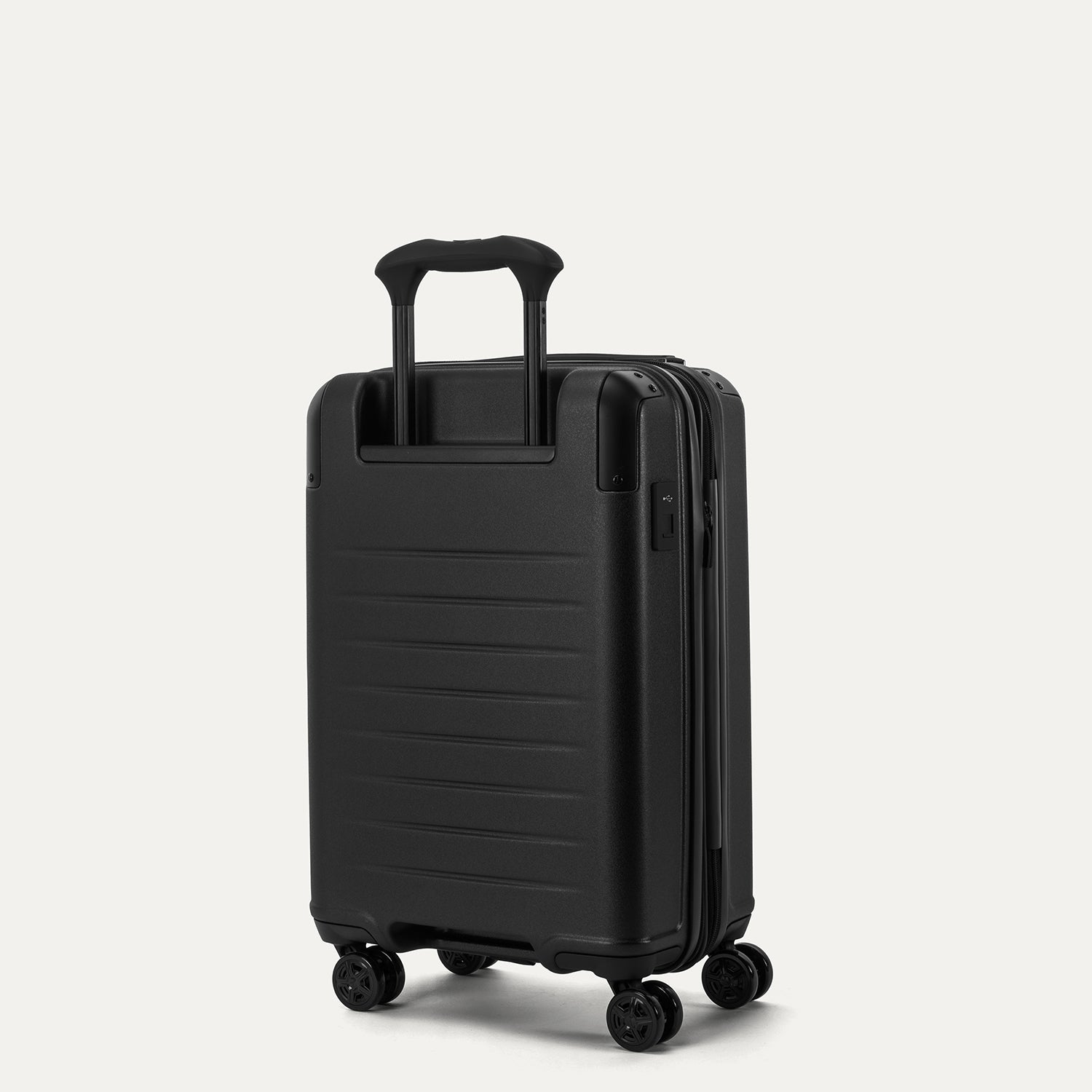 Platinum® Elite Carry-On / Medium Check-In Hardside Set