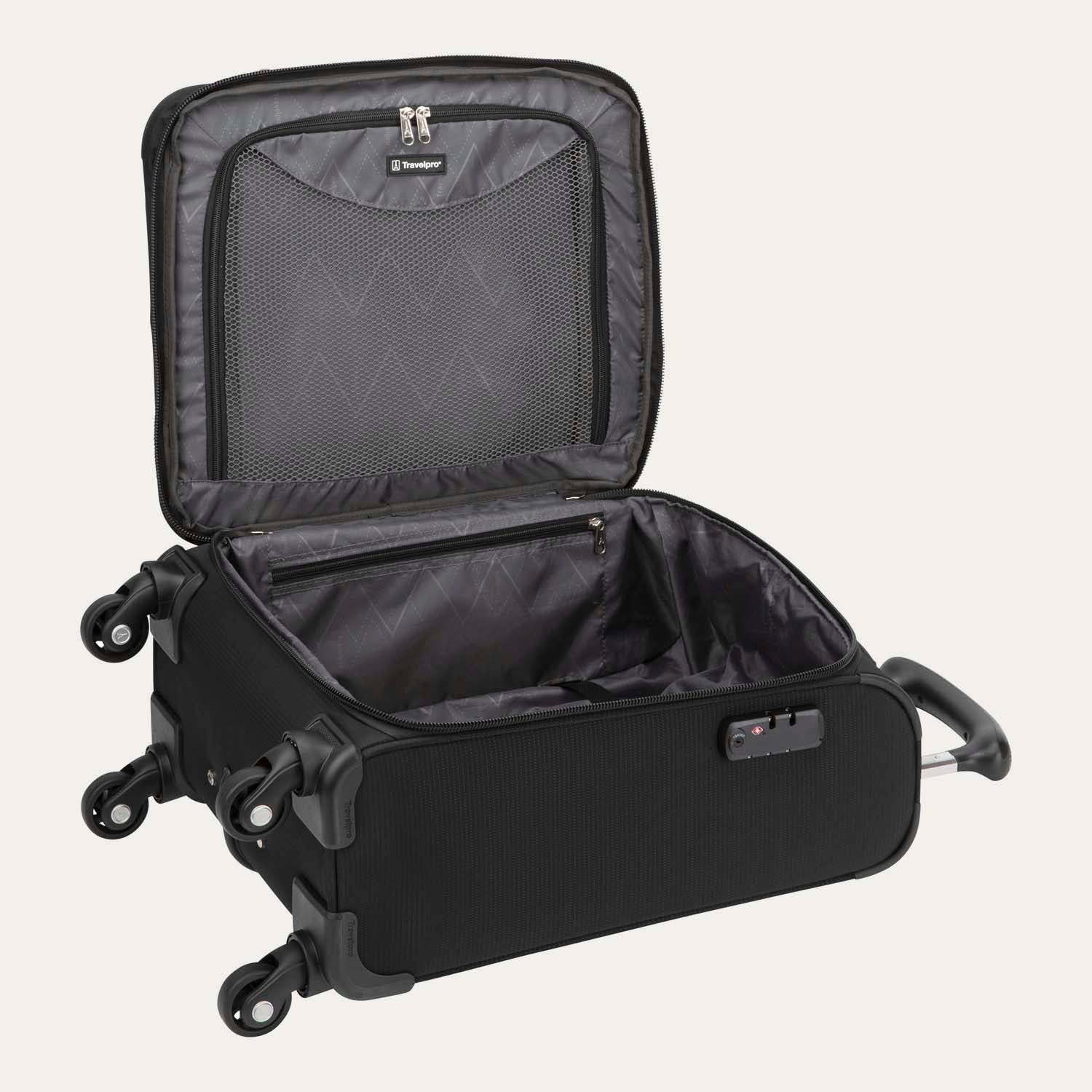 Valise extensible à roulettes Connoisseur 4 - 21,75 pouces